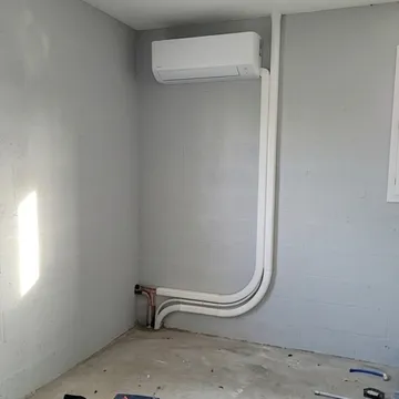 Photo jointe par Alexandre F. à La Garenne-Colombes : Installation de pompe à chaleur air-air Photo jointe par Alexandre F. à La Garenne-Colombes : Installation de pompe à chaleur air-air
